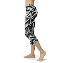 Black Swirl Capri